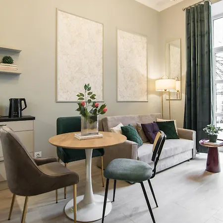 Polpo & Bistro 公寓式酒店 罗兹